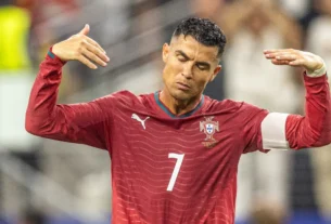 Rio Ferdinand critica Jorge Jesus e defende postura de Cristiano Ronaldo em polêmica na seleção