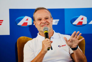 Rubens Barrichello retorna a Interlagos com carro clássico da Fórmula 1