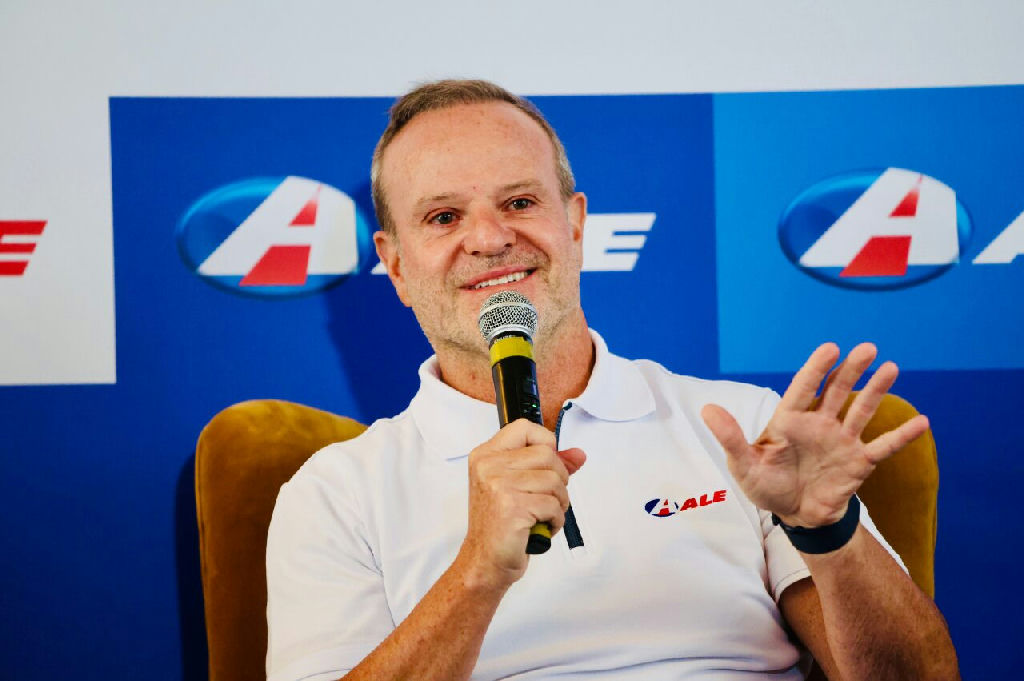 Rubens Barrichello retorna a Interlagos com carro clássico da Fórmula 1