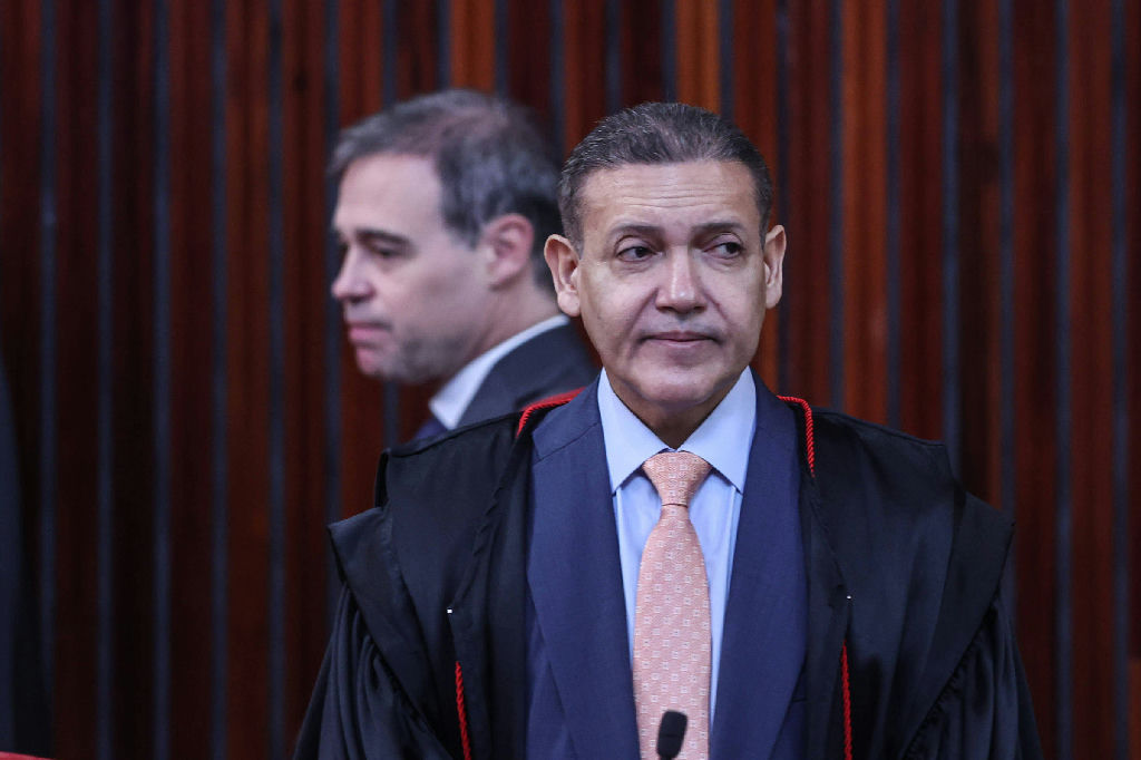 Sabatinas de Kassio Nunes e André Mendonça expõem conivência no Senado
