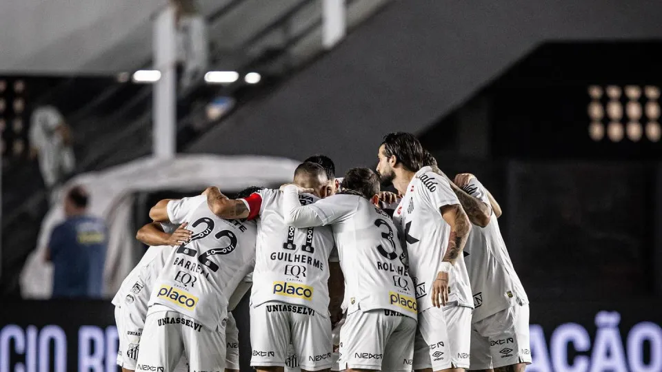 Santos recebe o Palmeiras na Vila Belmiro em clássico decisivo pelo Brasileirão
