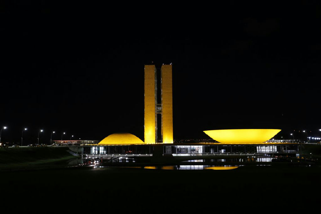 Senado aprova ampliação do teto para MEI's e perdão de dívidas do setor