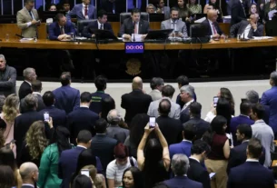 Senado define data para votação da PEC que propõe o fim da escala 6x1