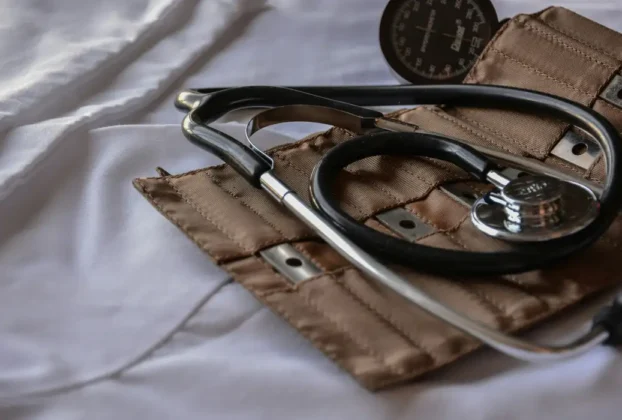 Sociedade Brasileira de Cardiologia revela que pressão alta afeta 28% dos jovens
