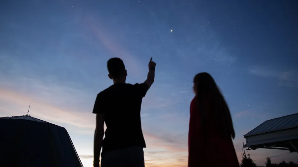 Telescópio espacial da Nasa encerra missão e vai reentrar na atmosfera terrestre