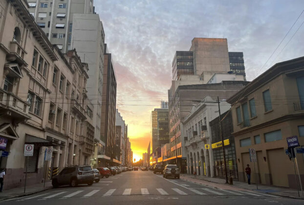 Tempo firme marca a terça-feira no estado com frio matutino e calor vespertino