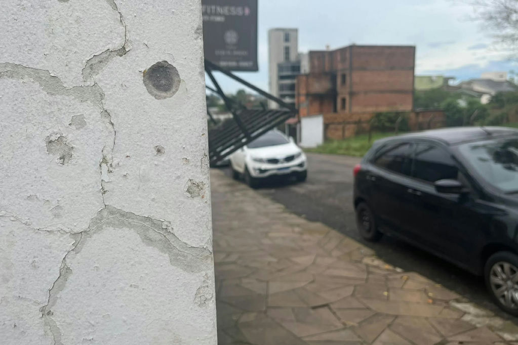 Trabalhador é atingido por disparo no rosto durante ataque em Passo Fundo