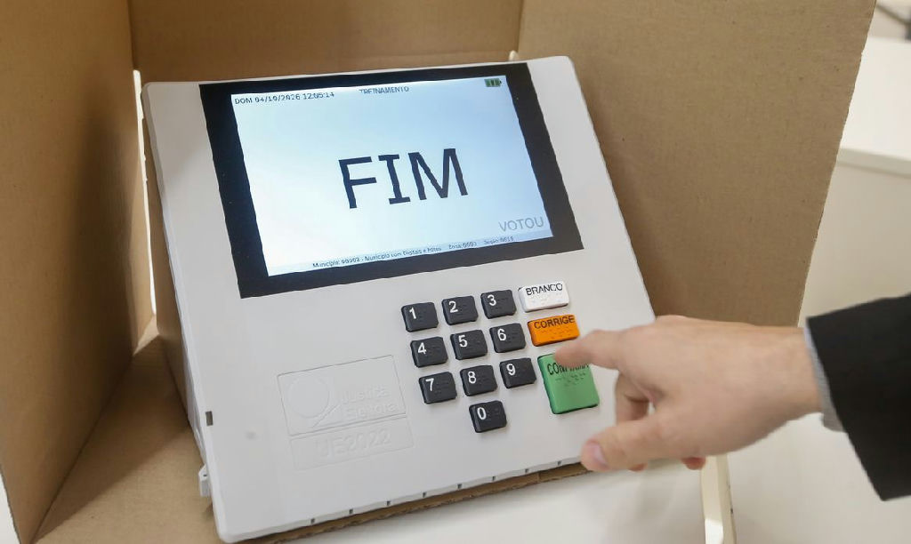 Tribunal Superior Eleitoral registra substituição de urnas eletrônicas nas primeiras horas