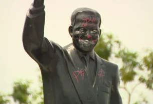Vandalismo atinge estátua de João Goulart na orla de Porto Alegre e gera queixa à polícia