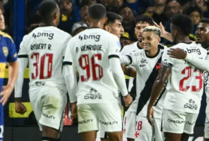 Vasco supera pressão na Bombonera e vence Boca Juniors pela Sul-americana