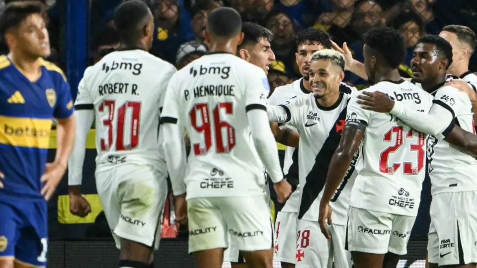 Vasco supera pressão na Bombonera e vence Boca Juniors pela Sul-americana