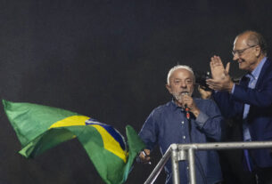 Vitória de Lula registra marcas históricas com virada e volume inédito de votos