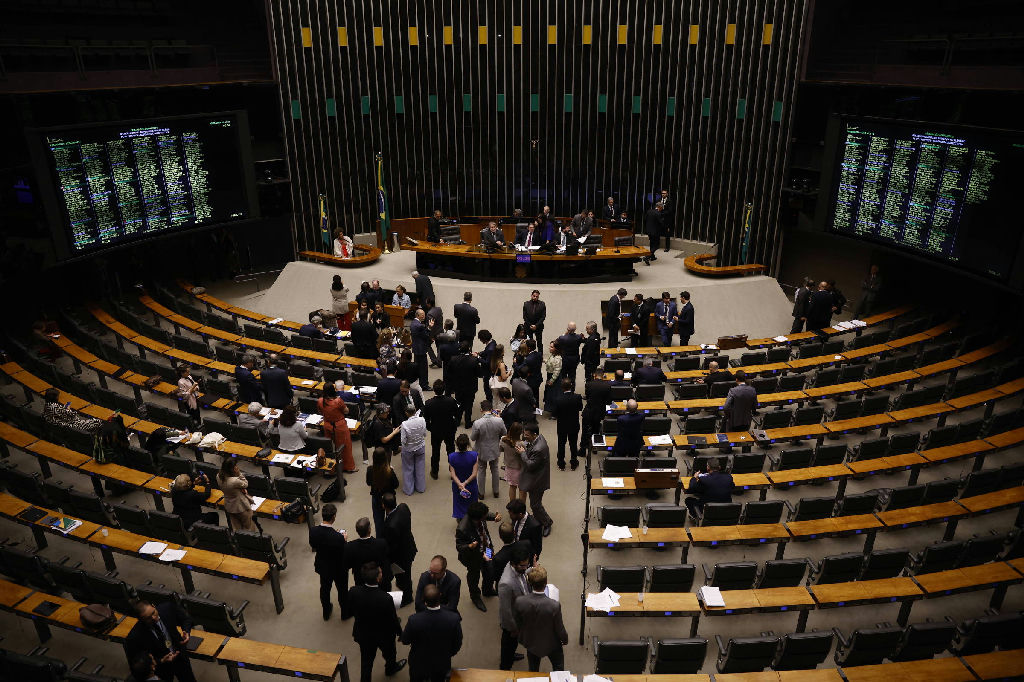Voto de legenda para a Câmara atinge nível mais baixo desde 1998